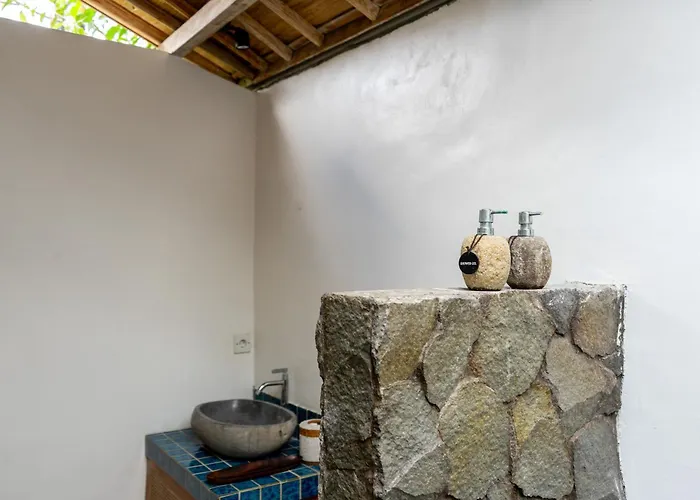 ゲストハウス Puri Sekar Bali 3*