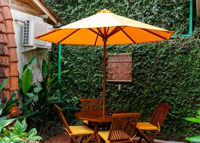 ゲストハウス Puri Sekar Bali 3*
